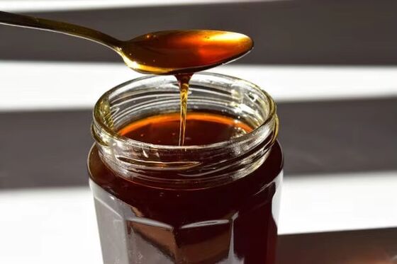 Factory Direct Bulk Black Honey Liquid 290kg Drum Food Grade Wholesale Price for Food Processing