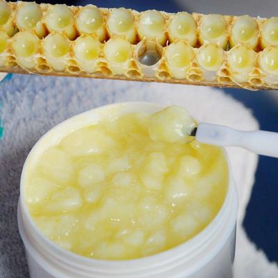 100% Pure Natural Fresh Royal Jelly High Quality Honey Product Food Grade Light Yellow Fresh Royal Jelly
